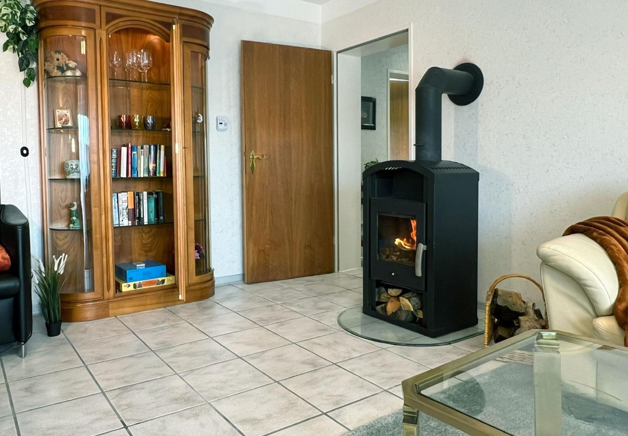 Ferienwohnung Goodtimes Hausen Uber Aar Esterno foto
